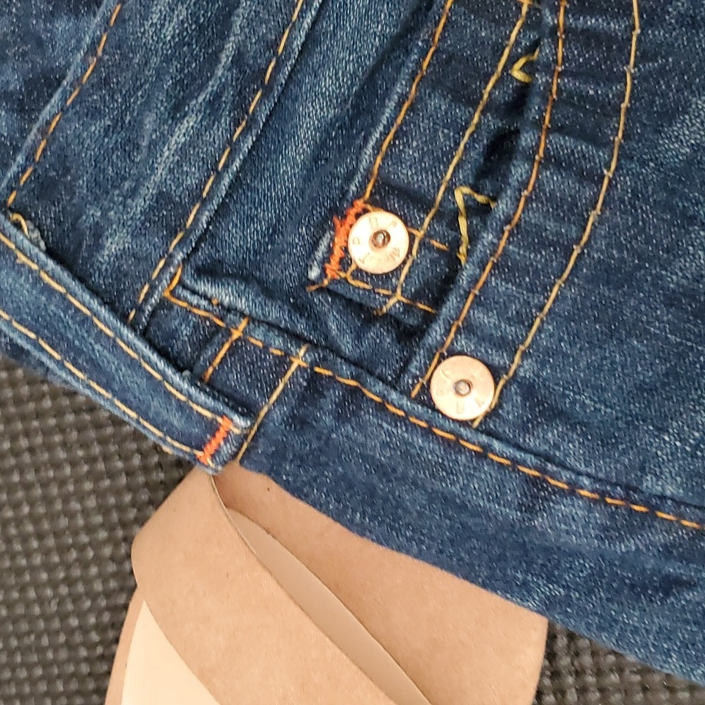 Size 27.  7" Rise. 31 Inseam. - Picture 6 of 12